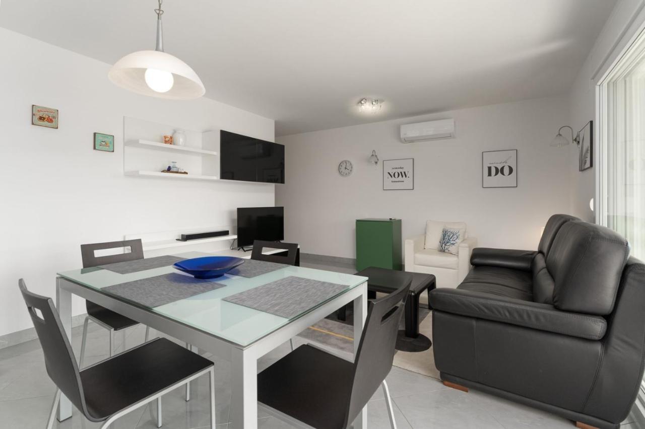 Apartment Sky By Seeadria Agency Novigrad Istria Exterior foto